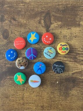 American Girl of Today Grin Pins